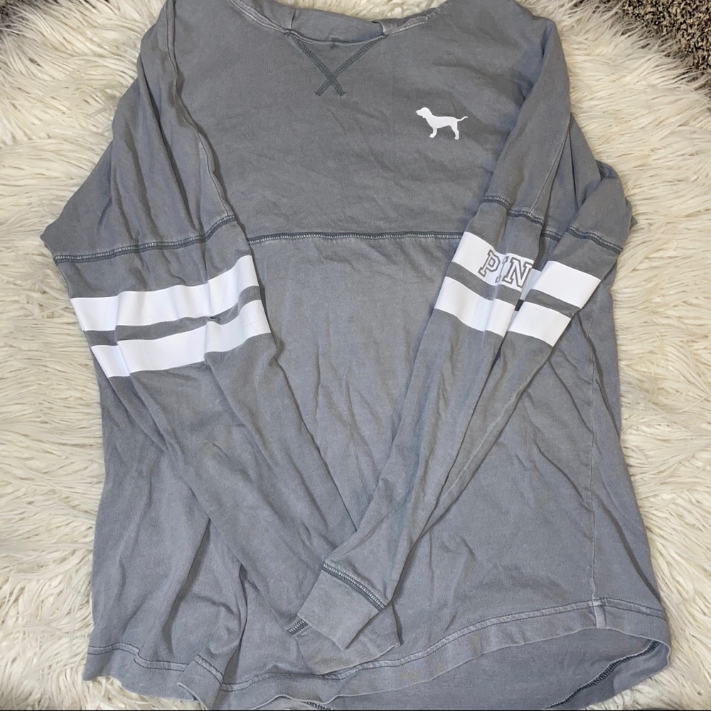 grey long sleeve